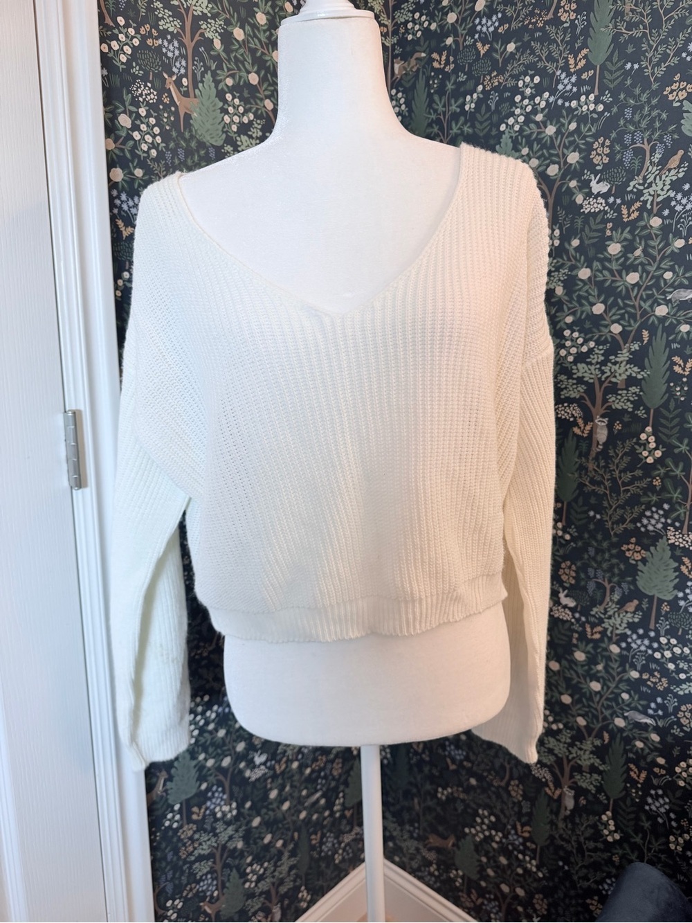 Boohoo Off-White Ribbed V-Neck Sweater Top